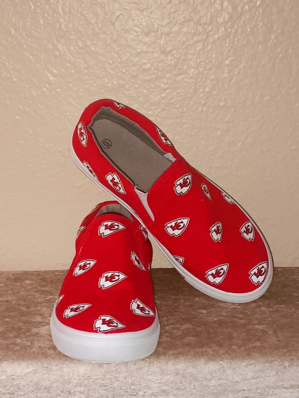 FOCO NFL Womens NFL Team Repeat Logo Slip On Shoes Kansas City Chiefs